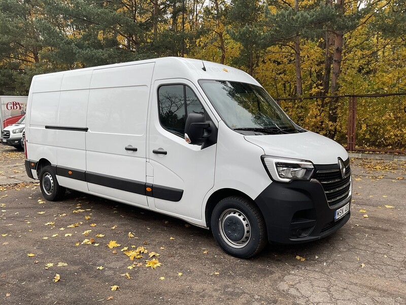 Photo 3 - Renault Master 2021 y rent