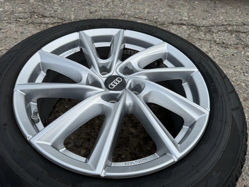 Photo 4 - Audi Siunciam, 7.5J ET52 light alloy R17 rims