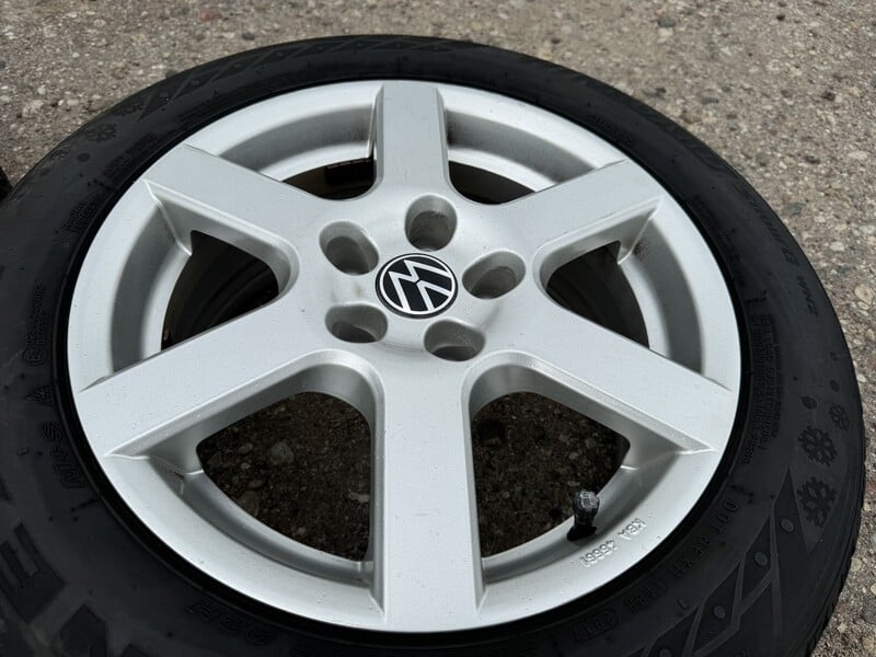 Photo 4 - Volkswagen Siunciam, 7J ET38 light alloy R16 rims