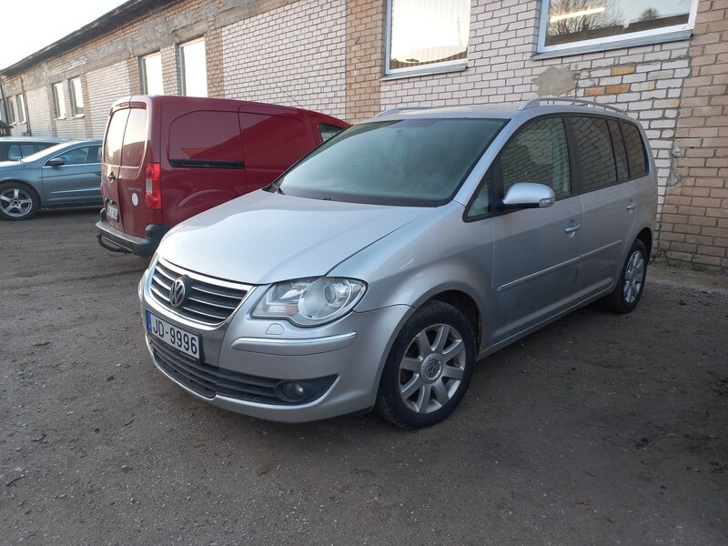 Volkswagen Touran 2008 г запчясти