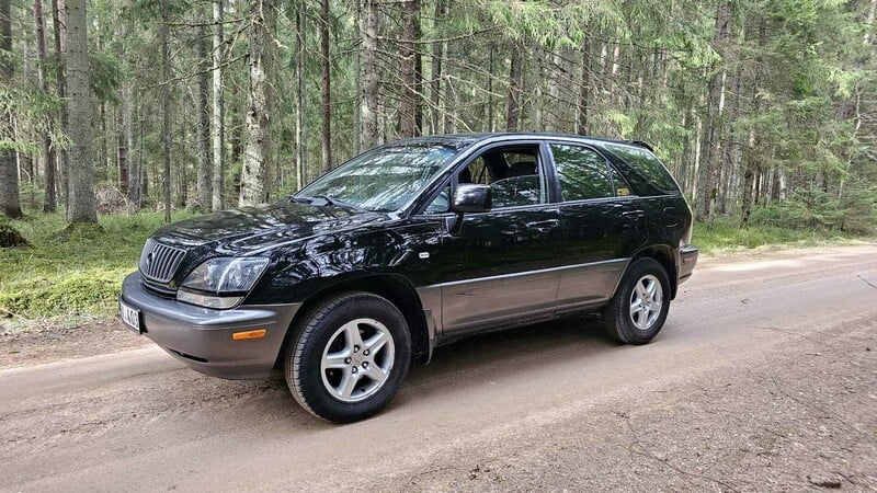 Lexus RX 300 1999 г Внедорожник