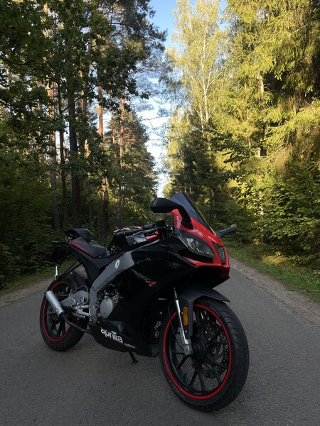 Aprilia RS 2013 y Scooter / moped