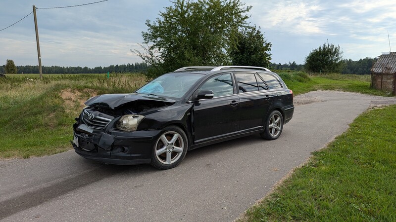 Toyota Avensis 2007 г запчясти