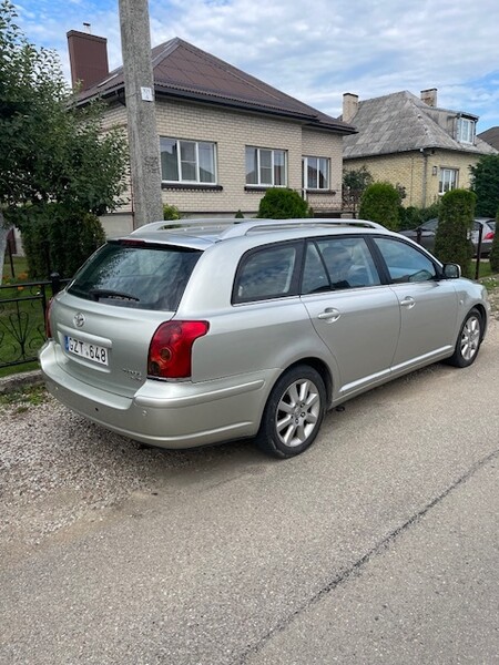 Toyota Avensis II D-4D Sol 2005 m