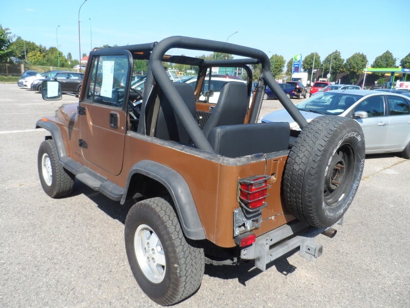 Photo 6 - Jeep Wrangler 1987 y Off-road / Crossover