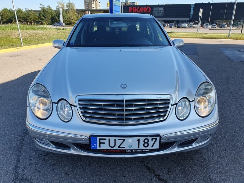 Фотография 2 - Mercedes-Benz E 220 2003 г Седан