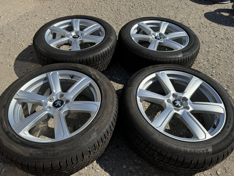 Peugeot Siunciam, 8J ET42 light alloy R19 rims