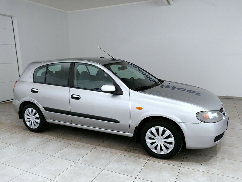 Nissan Almera 2003 m Hečbekas