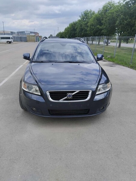 Фотография 1 - Volvo V50 2010 г Универсал