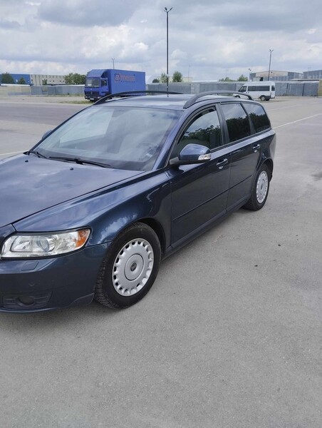 Фотография 2 - Volvo V50 2010 г Универсал