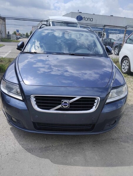 Фотография 3 - Volvo V50 2010 г Универсал