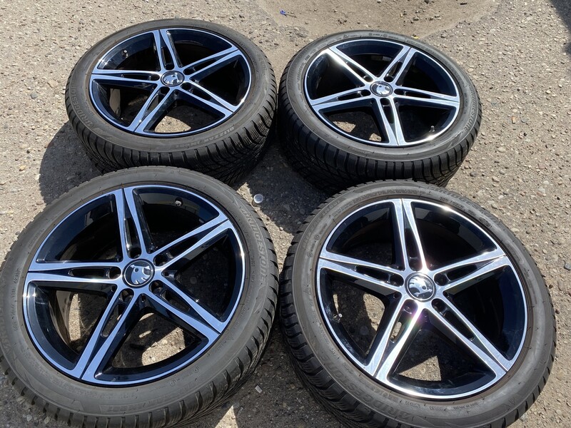 Photo 1 - Skoda Siunciam, 7.5J Et49 light alloy R18 rims