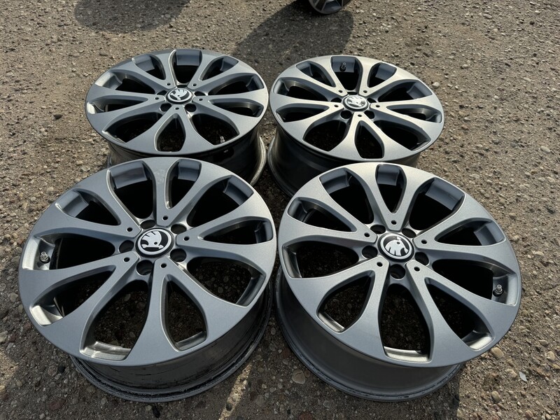 Photo 1 - Skoda Siunciam, 8J ET38 light alloy R18 rims