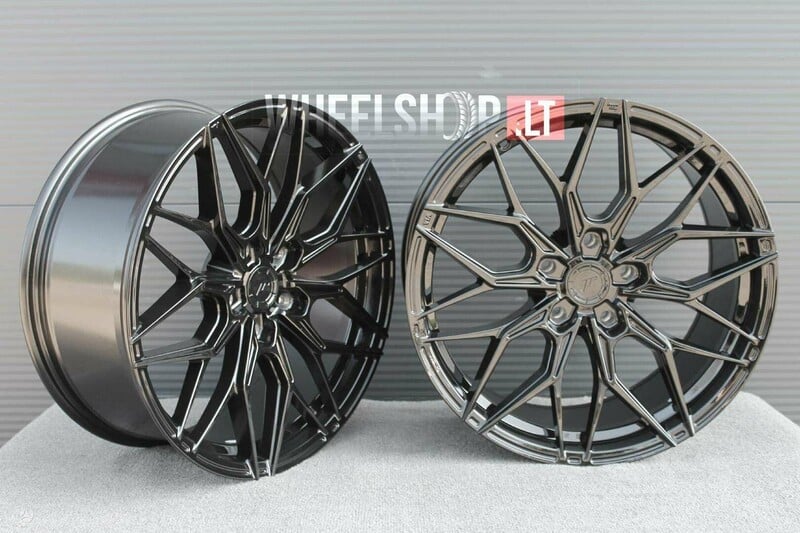 Photo 4 - Japan Racing JR46 Gloss Black light alloy R19 rims