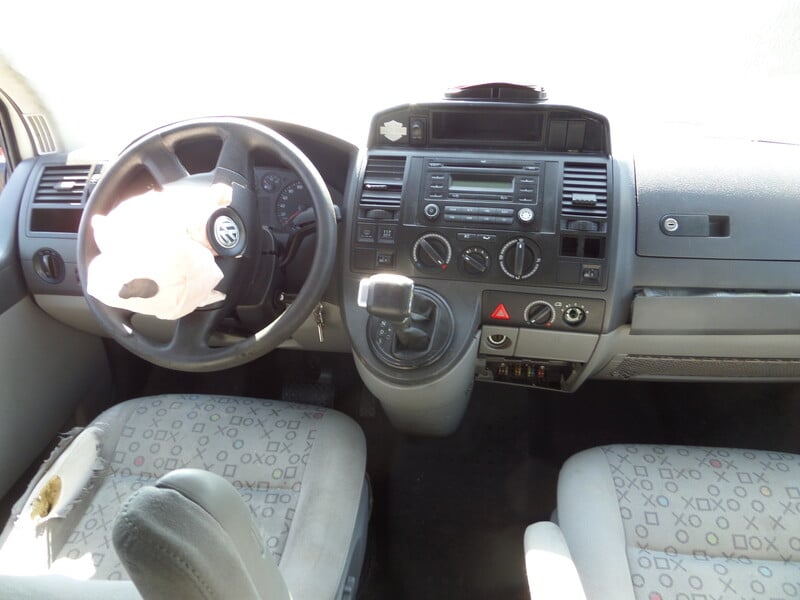 Photo 6 - Volkswagen Caravelle 2007 y parts