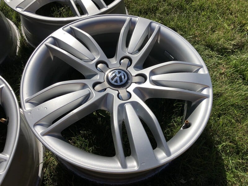 Photo 4 - Volkswagen Siunciam, 6,5J ET33 light alloy R17 rims