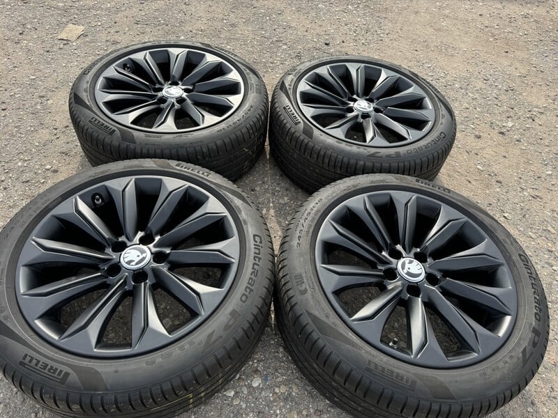 Skoda Siunciam, 8J ET26 light alloy R18 rims