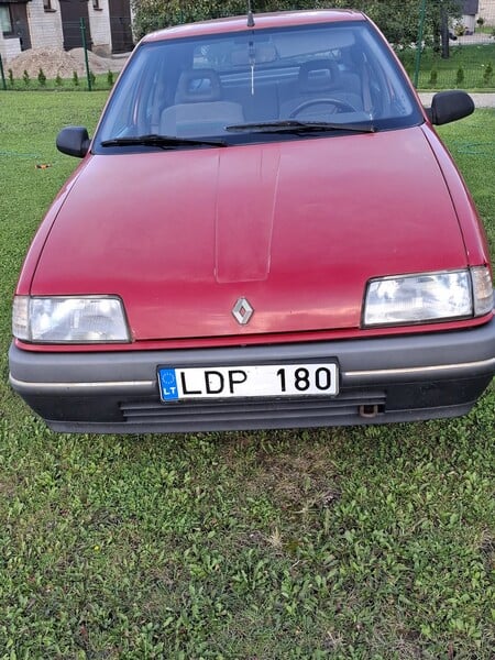 Photo 1 - Renault 19 1990 y Hatchback