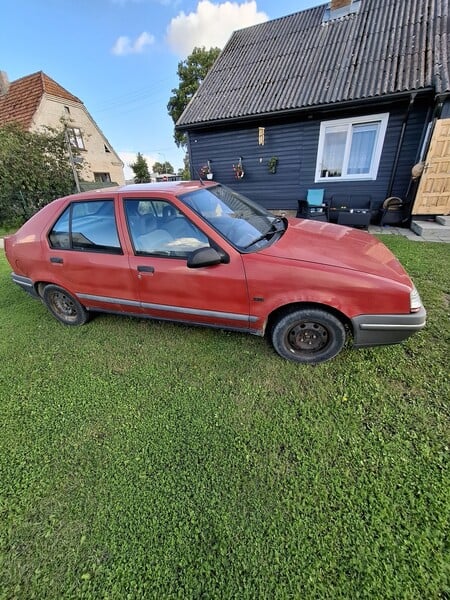 Photo 2 - Renault 19 1990 y Hatchback