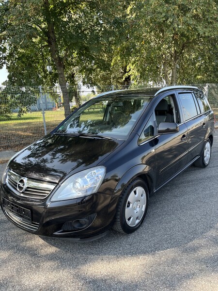 Opel Zafira 2010 г Минивэн