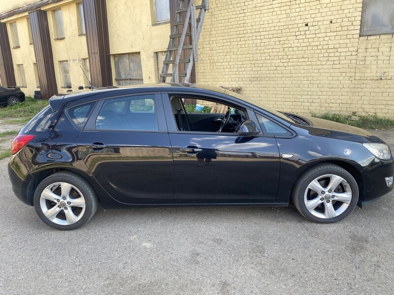 Photo 8 - Opel Astra CDTI EU5 2011 y