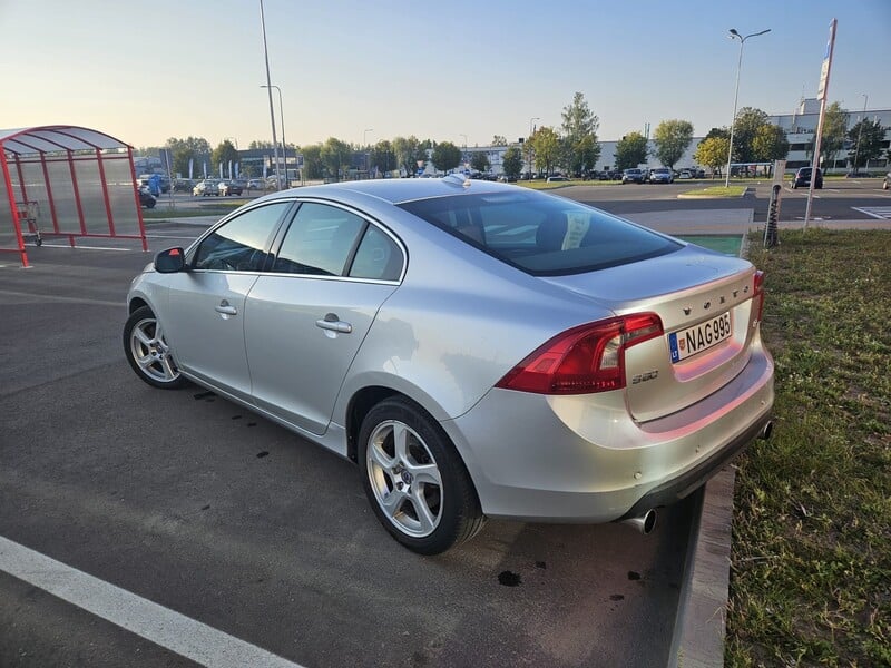 Фотография 3 - Volvo S60 2012 г Седан