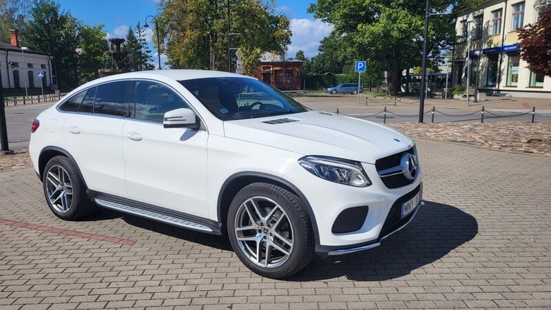 Photo 2 - Mercedes-Benz GLE Coupe 350 2017 y Off-road / Crossover