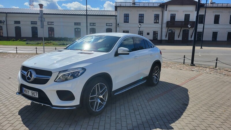 Photo 4 - Mercedes-Benz GLE Coupe 350 2017 y Off-road / Crossover