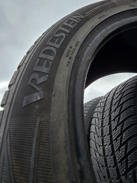 Photo 3 - Vredestein Giugiaro sldesign R21 winter tyres passanger car