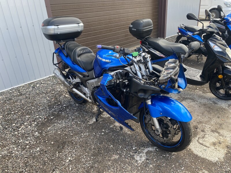 Kawasaki ZZR 2002 y Touring / Sport Touring motorcycle