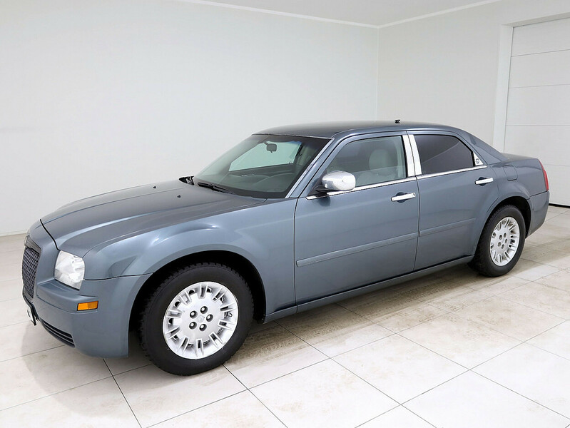 Photo 2 - Chrysler 300C 2005 y Sedan