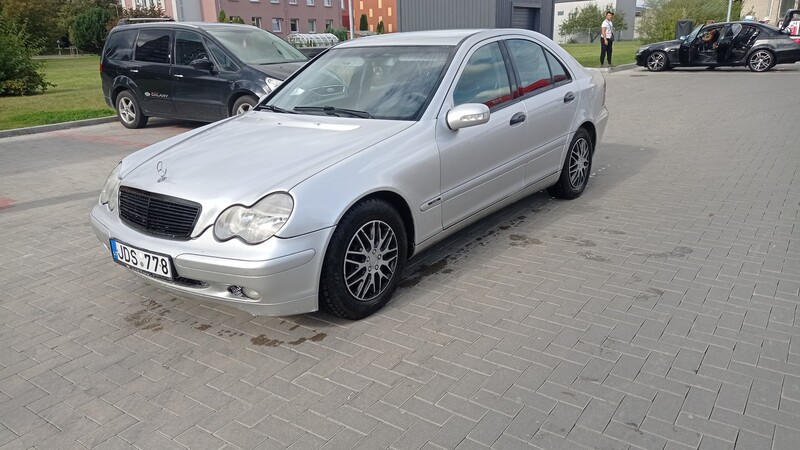 Mercedes-Benz C 200 CDI 2002 m