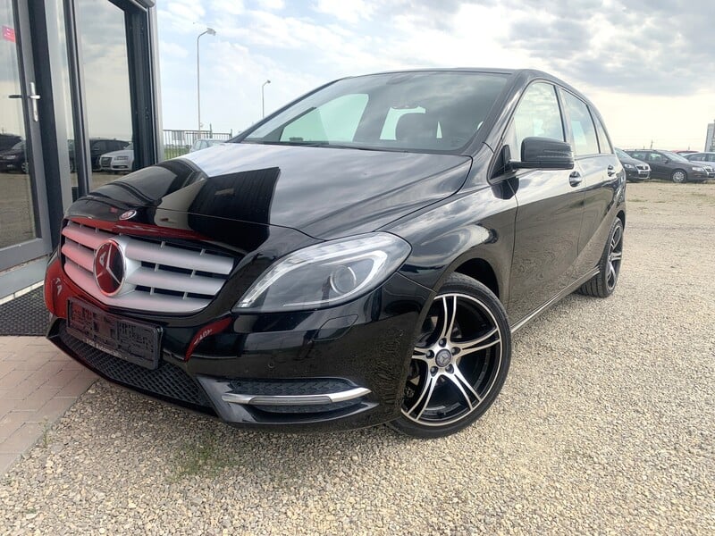 Фотография 28 - Mercedes-Benz B 180 CDI 7G-DCT 2013 г