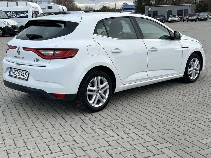 Photo 5 - Renault Megane AT 2019 y rent