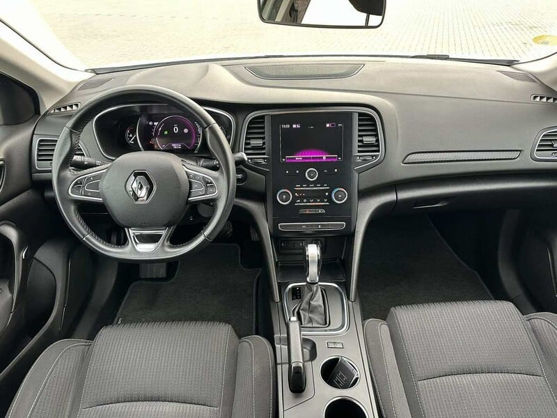 Photo 8 - Renault Megane AT 2019 y rent