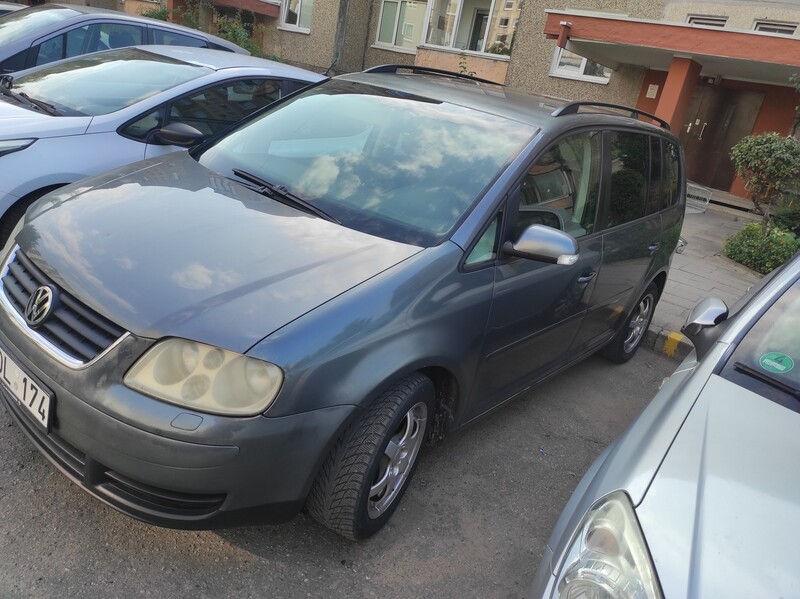 Volkswagen Touran Conceptline 2005 г