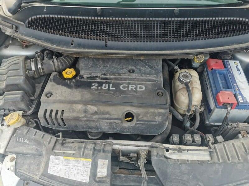 Photo 10 - Chrysler Voyager 2005 y parts