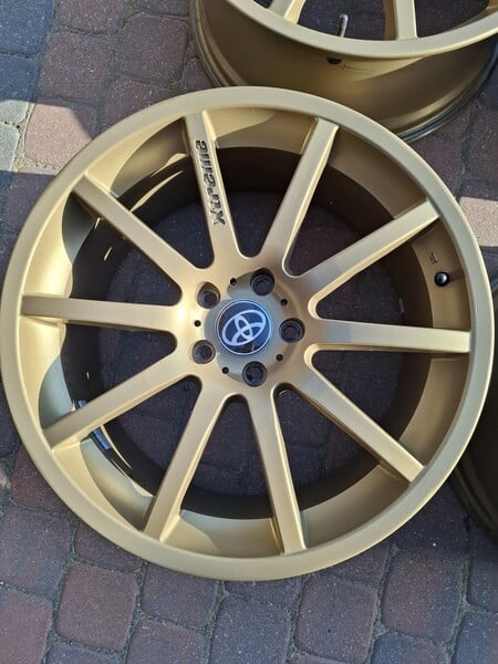 Photo 3 - Light alloy R19 rims