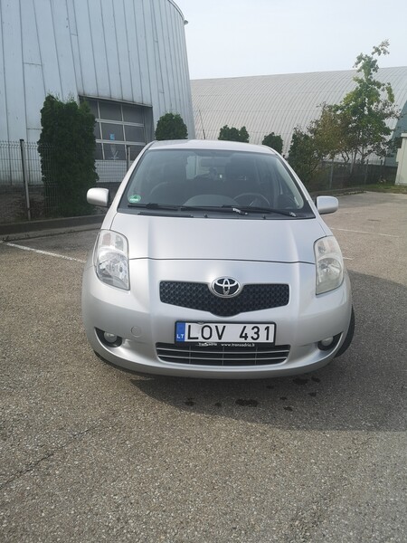 Toyota Yaris 2006 г Хэтчбек