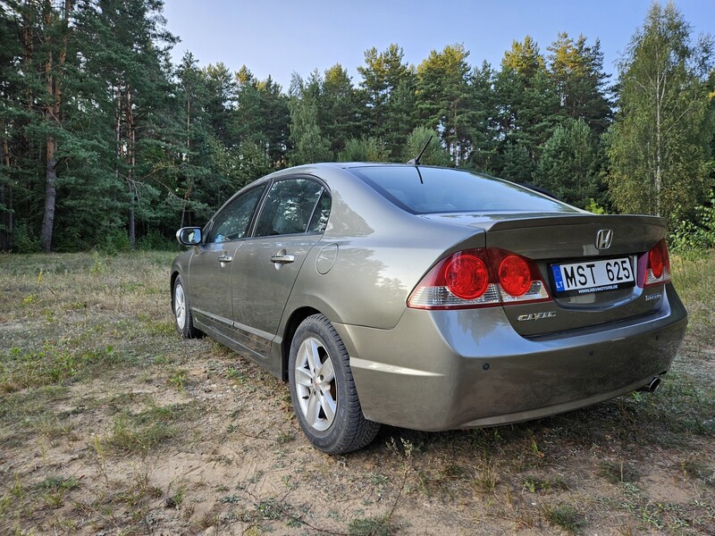 Фотография 14 - Honda Civic 2007 г Седан