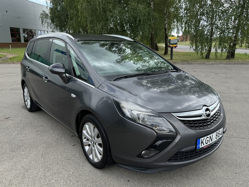 Opel Zafira Tourer 2011 m Vienatūris