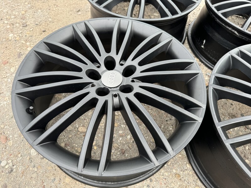 Photo 2 - Audi Siunciam, 8J ET35 light alloy R19 rims