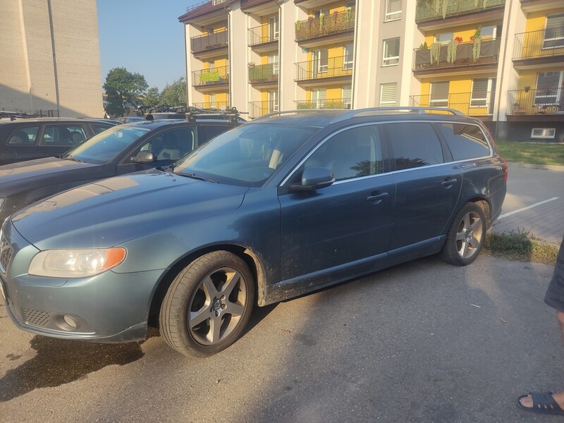 Volvo V70 2011 y Wagon