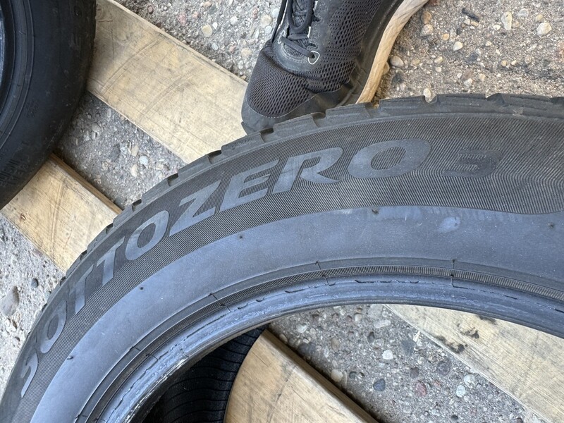 Фотография 8 - Pirelli Siunciam, 4mm  R17 зимние шины для автомобилей