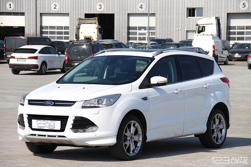 Ford Kuga 2015 г Внедорожник / Кроссовер