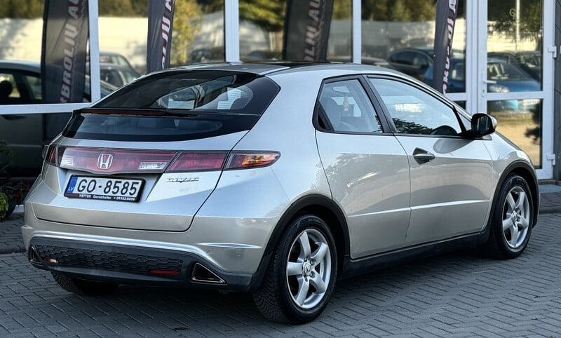 Фотография 7 - Honda Civic 2007 г Хэтчбек