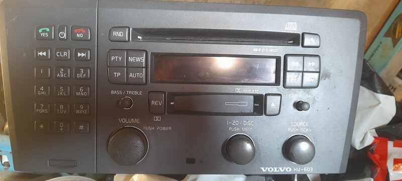 Volvo hu 603 CD player