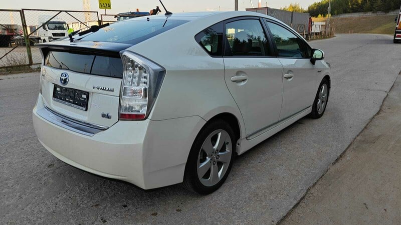 Nuotrauka 4 - Toyota Prius 2011 m Hečbekas