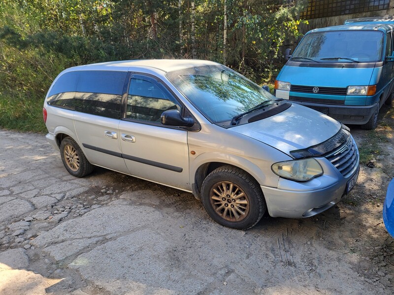 Chrysler Voyager 2007 y parts