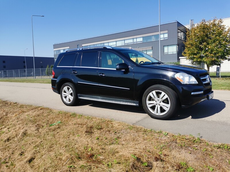 Фотография 3 - Mercedes-Benz GL 450 2011 г Внедорожник / Кроссовер